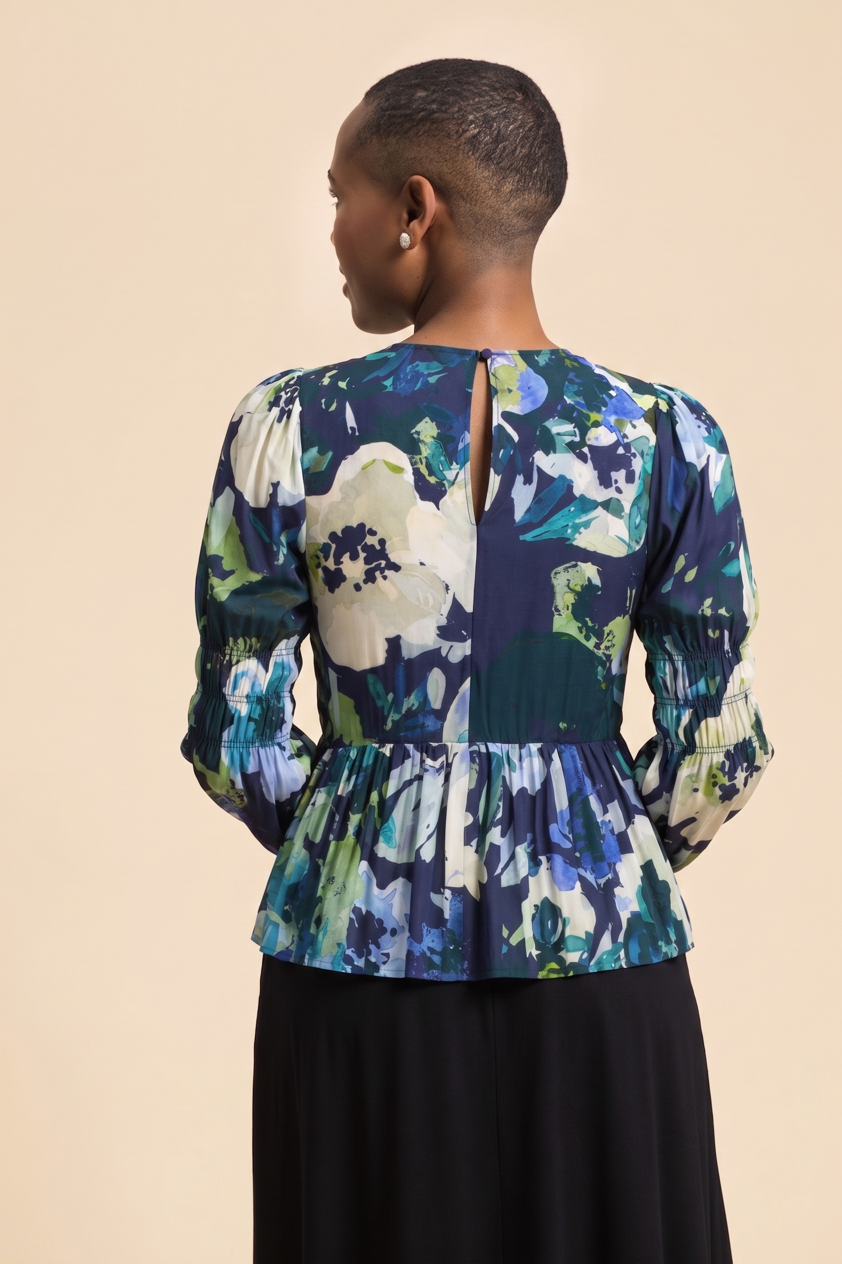 | modelheight:158, size:XS