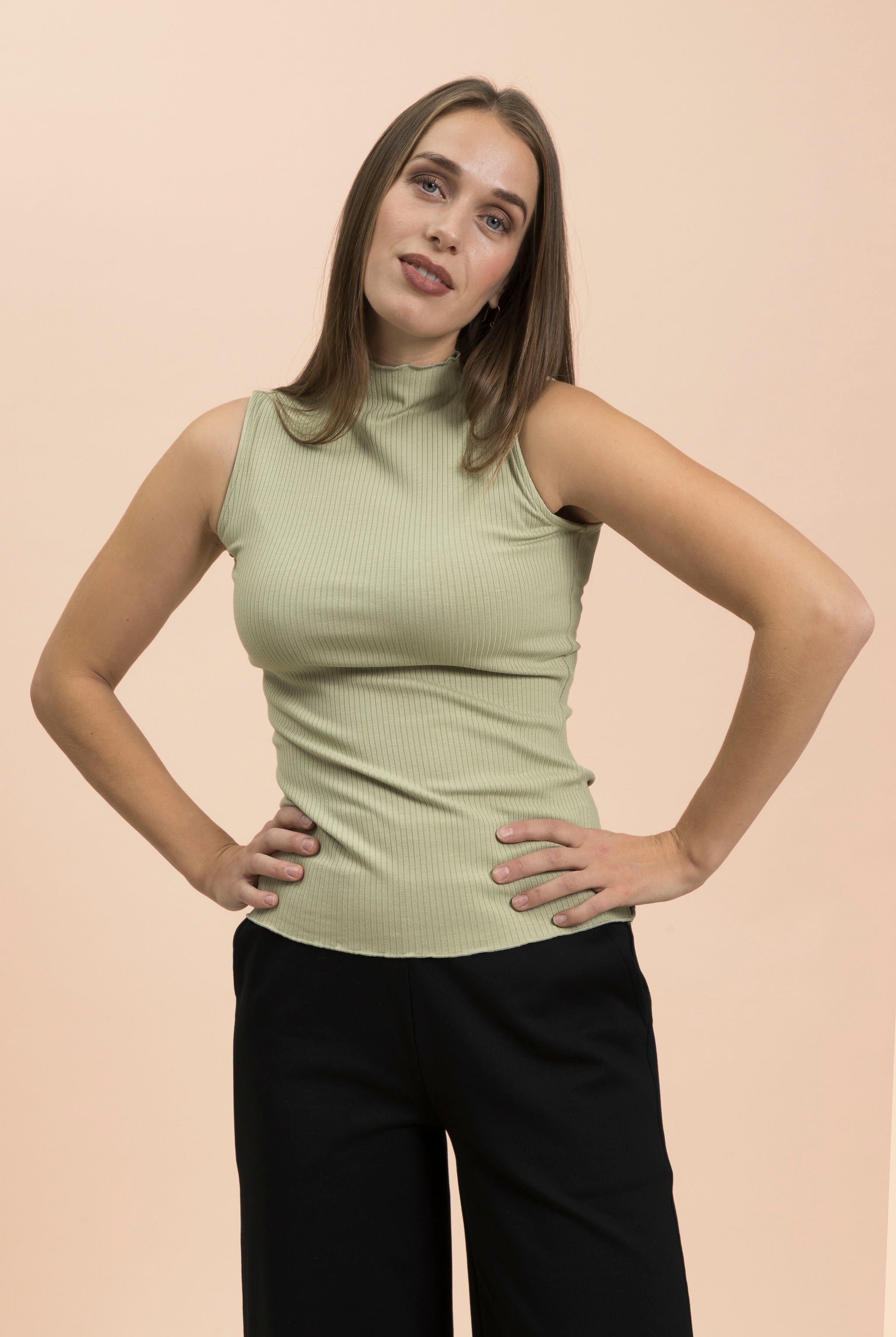 | modelheight:175, size:XS