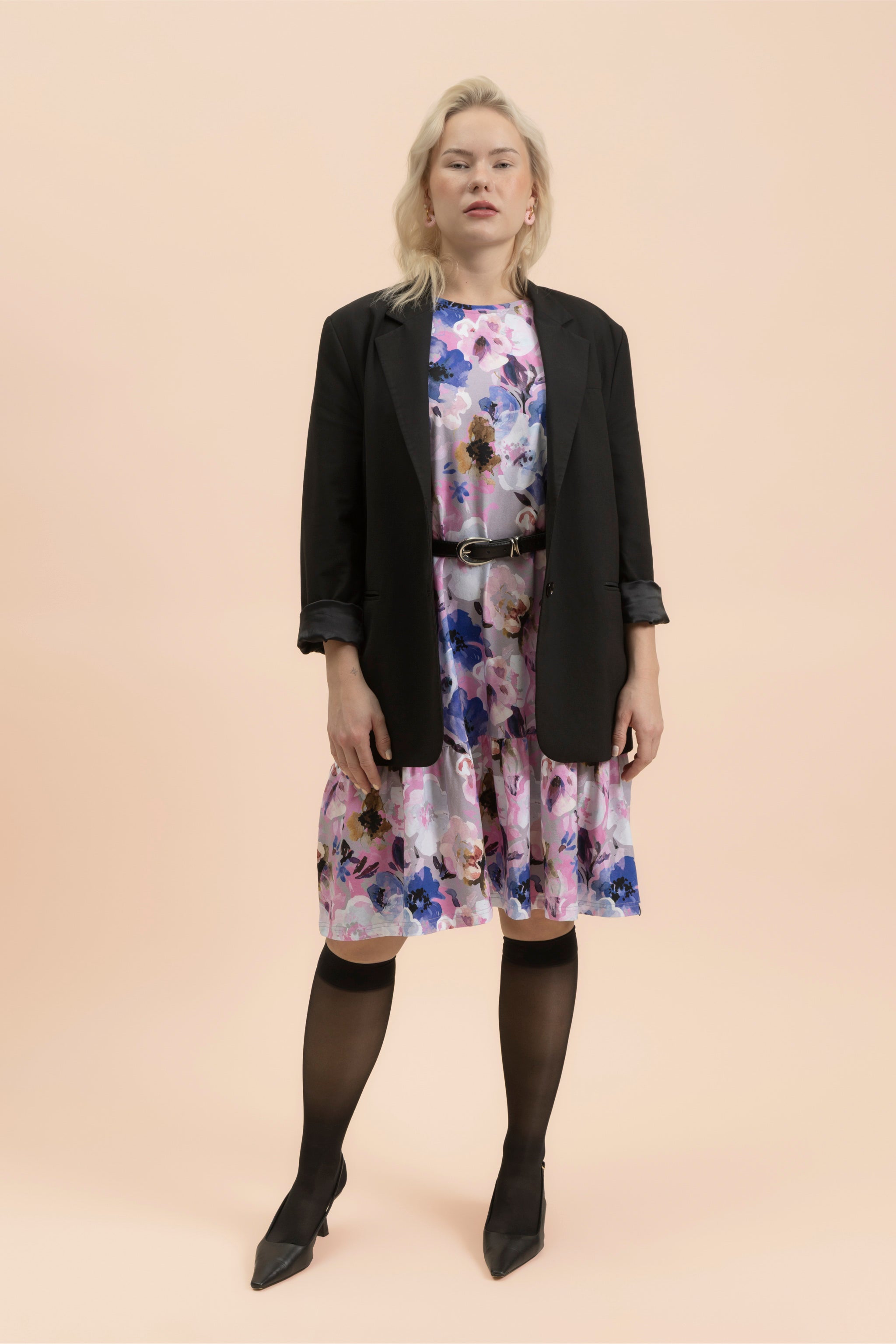 | modelheight:169, size:M