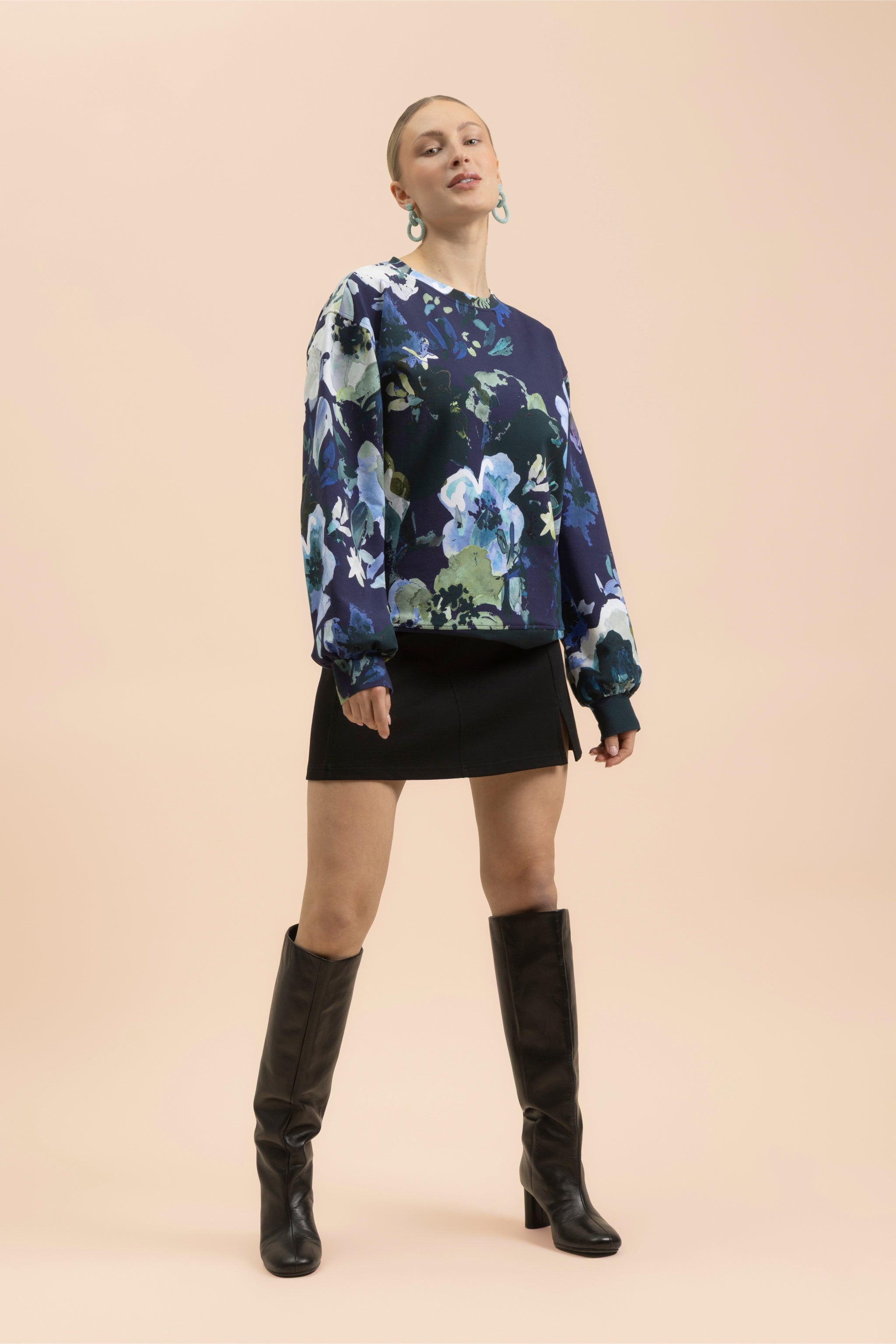 | modelheight:172, size:Usually XS | wearing M