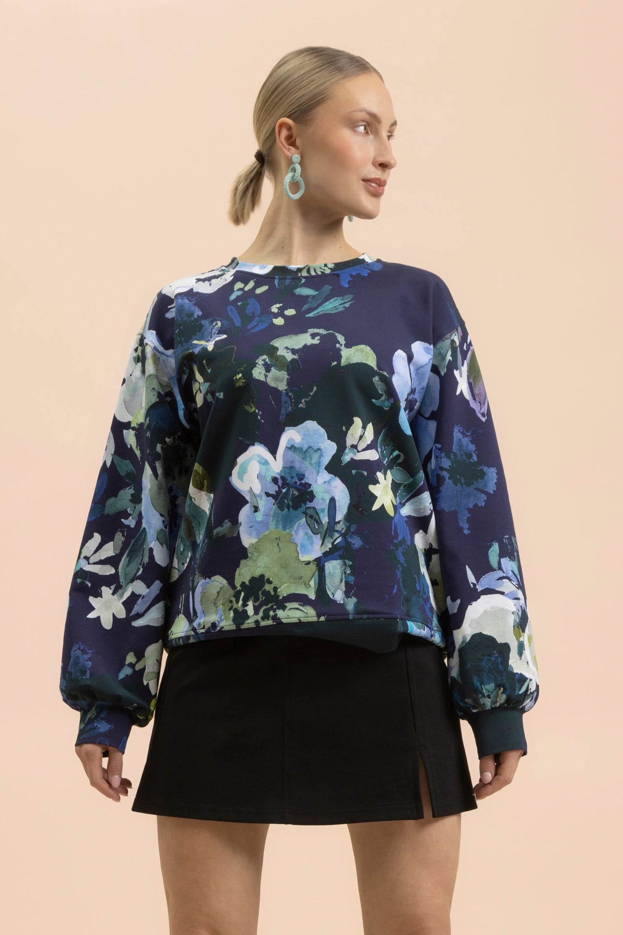 | modelheight:172, size:Usually XS | wearing M