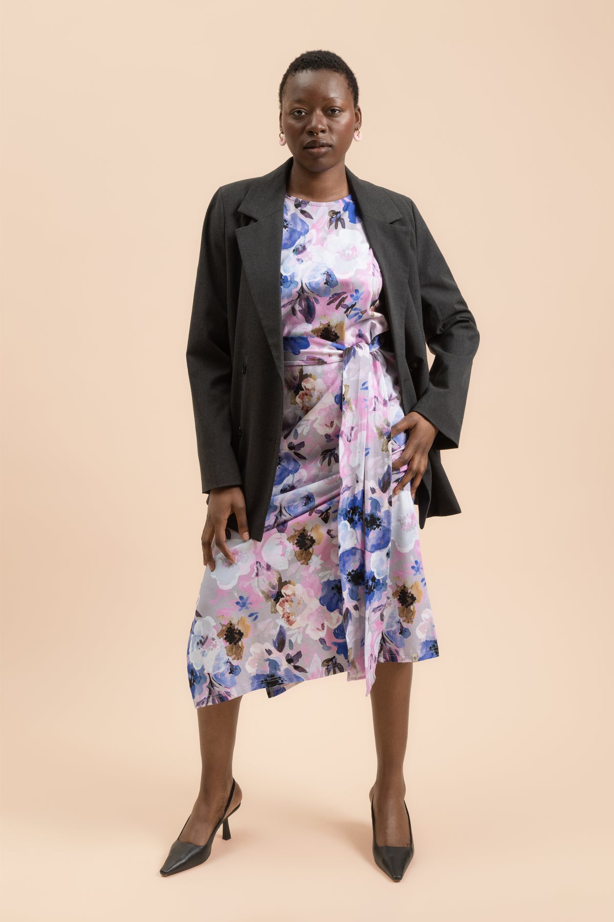 | modelheight:165, size:XS