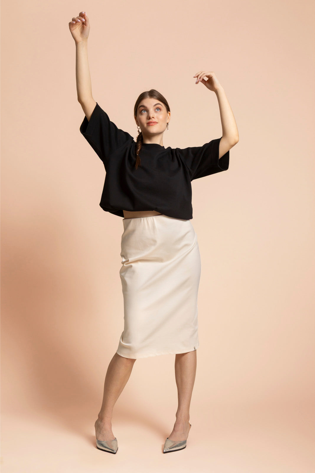 Naisten kermanvalkoinen kynähame | modelheight:162, size:M