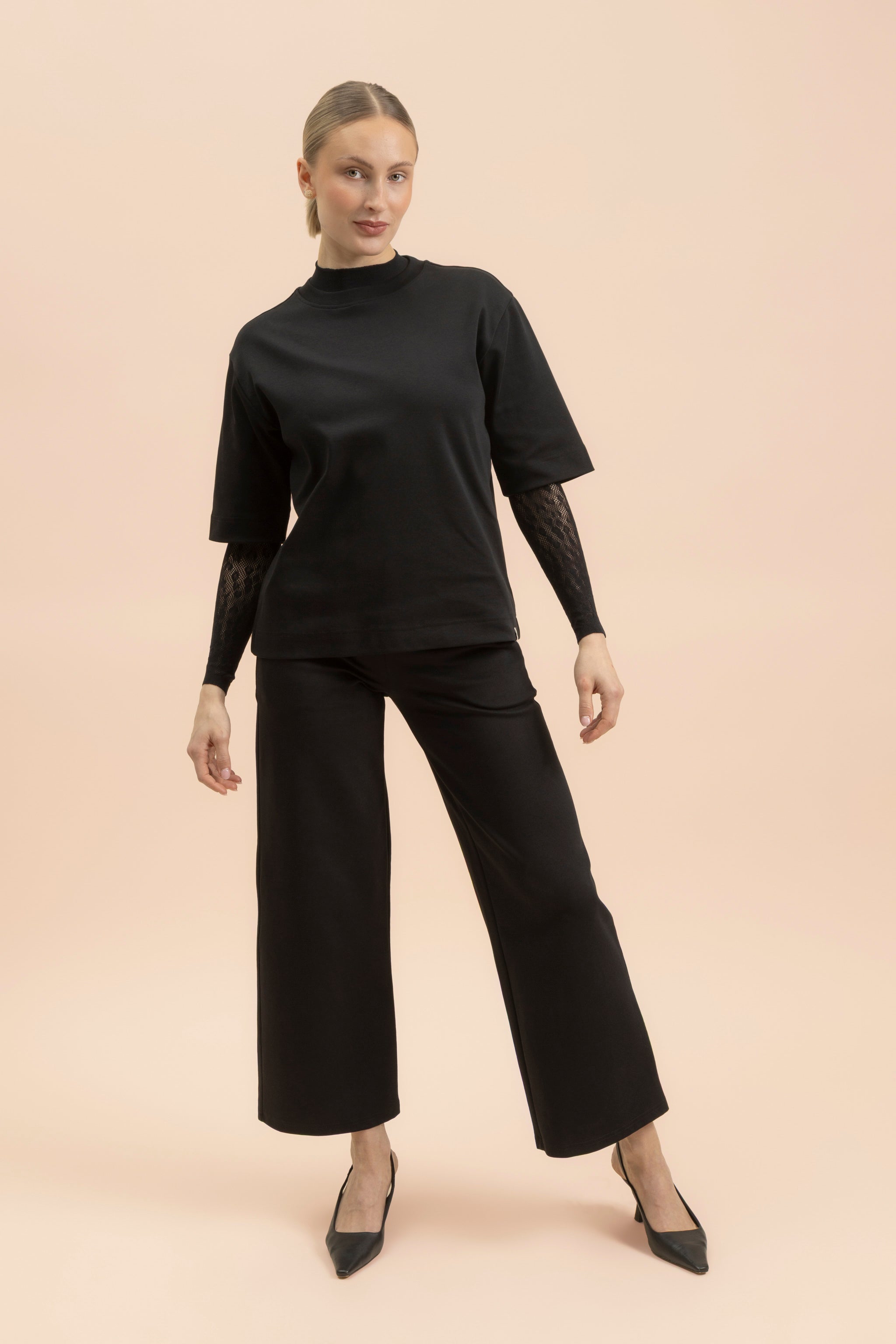 | modelheight:172, size:XS