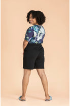 Naisten mustat shortsit