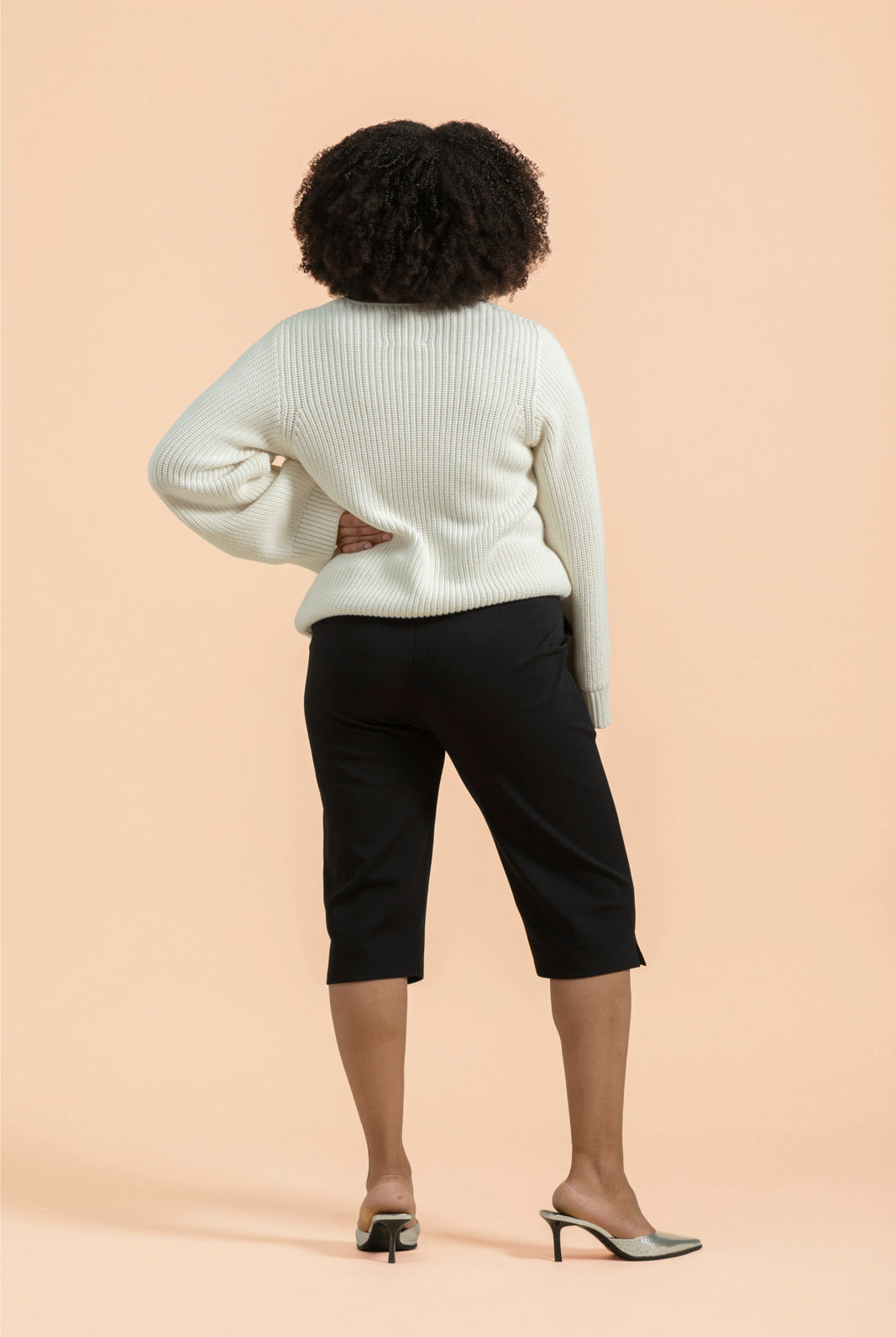 Naisten mustat caprit