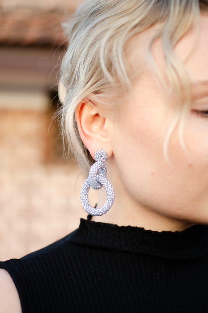 Nepalissa käsintehdyt naisten helmikorvakorut