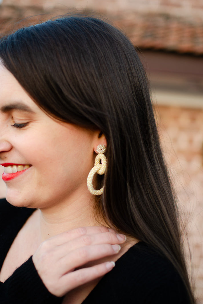 Nepalissa käsintehdyt naisten helmikorvakorut