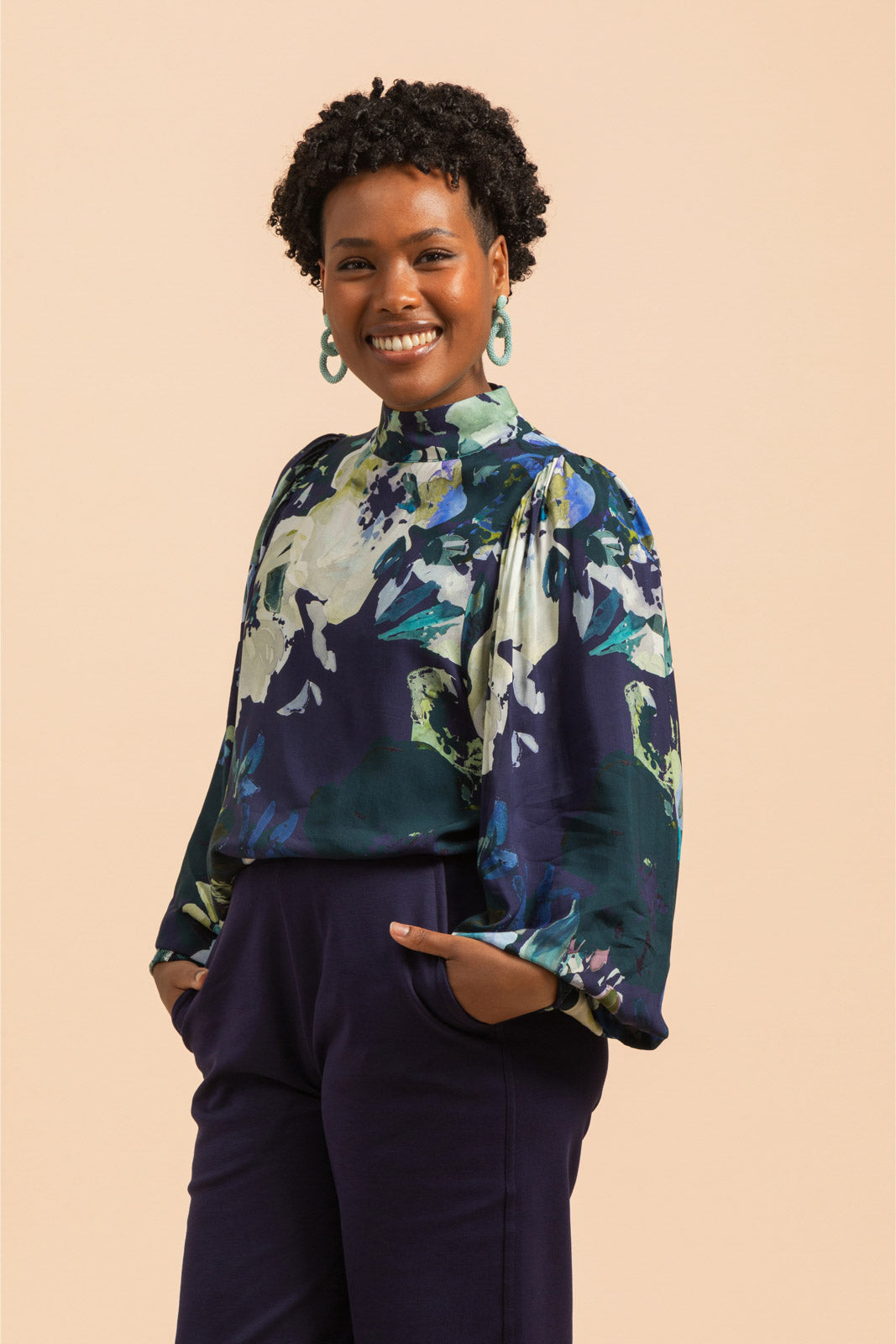 Nepalissa käsintehdyt naisten helmikorvakorut