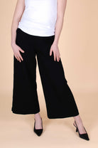 Naisten mustat culottes-housut