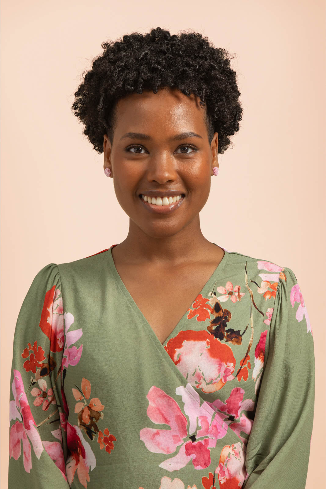 Nepalissa käsintehdyt naisten helmikorvakorut