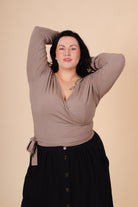 Naisten beige kietaisupaita