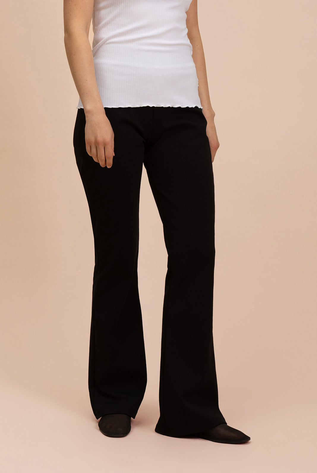 Naisten mustat trumpettihousut | modelheight:163, size:XS