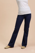 Naisten tummansiniset trumpettihousut