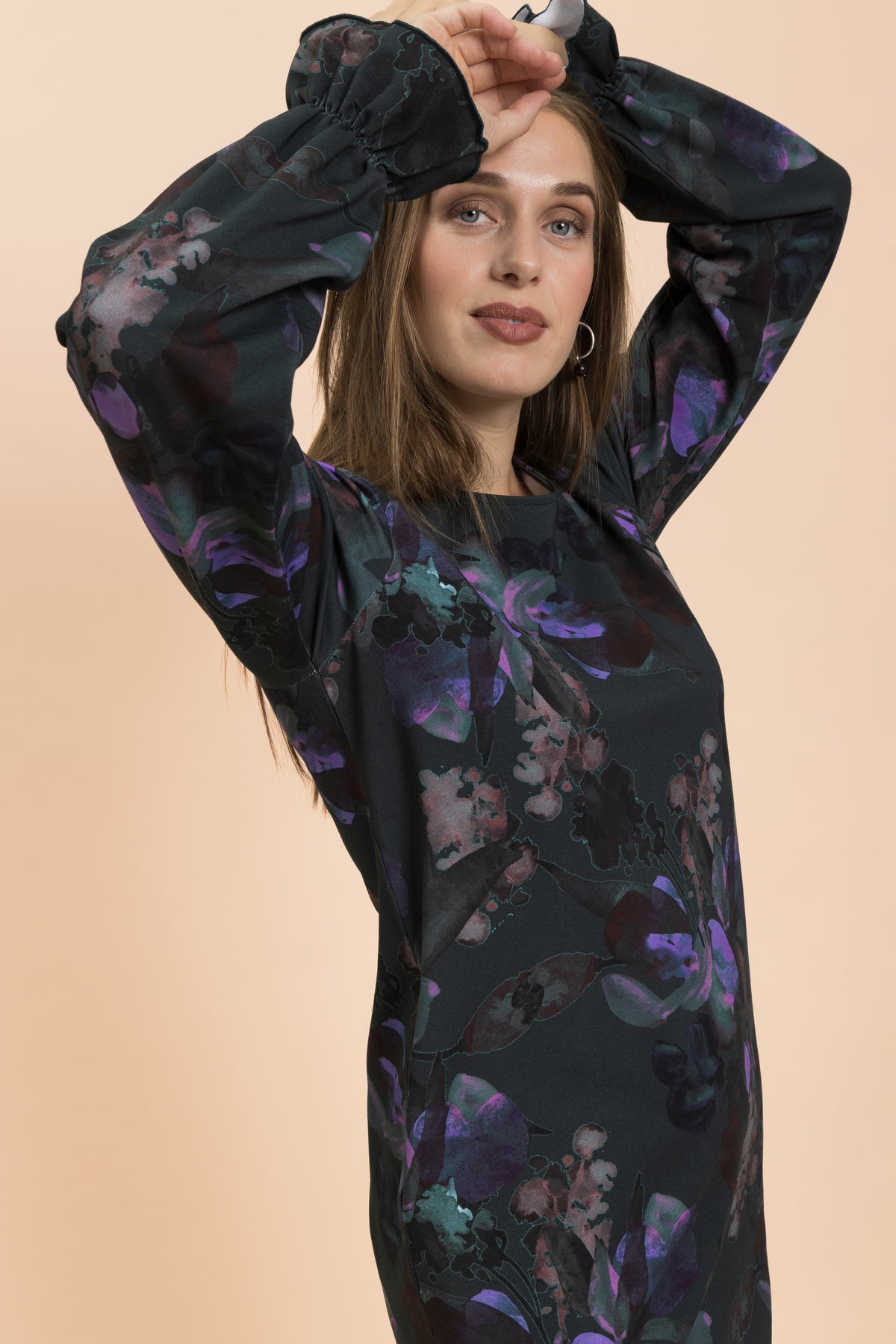 | modelheight:175, size:XS