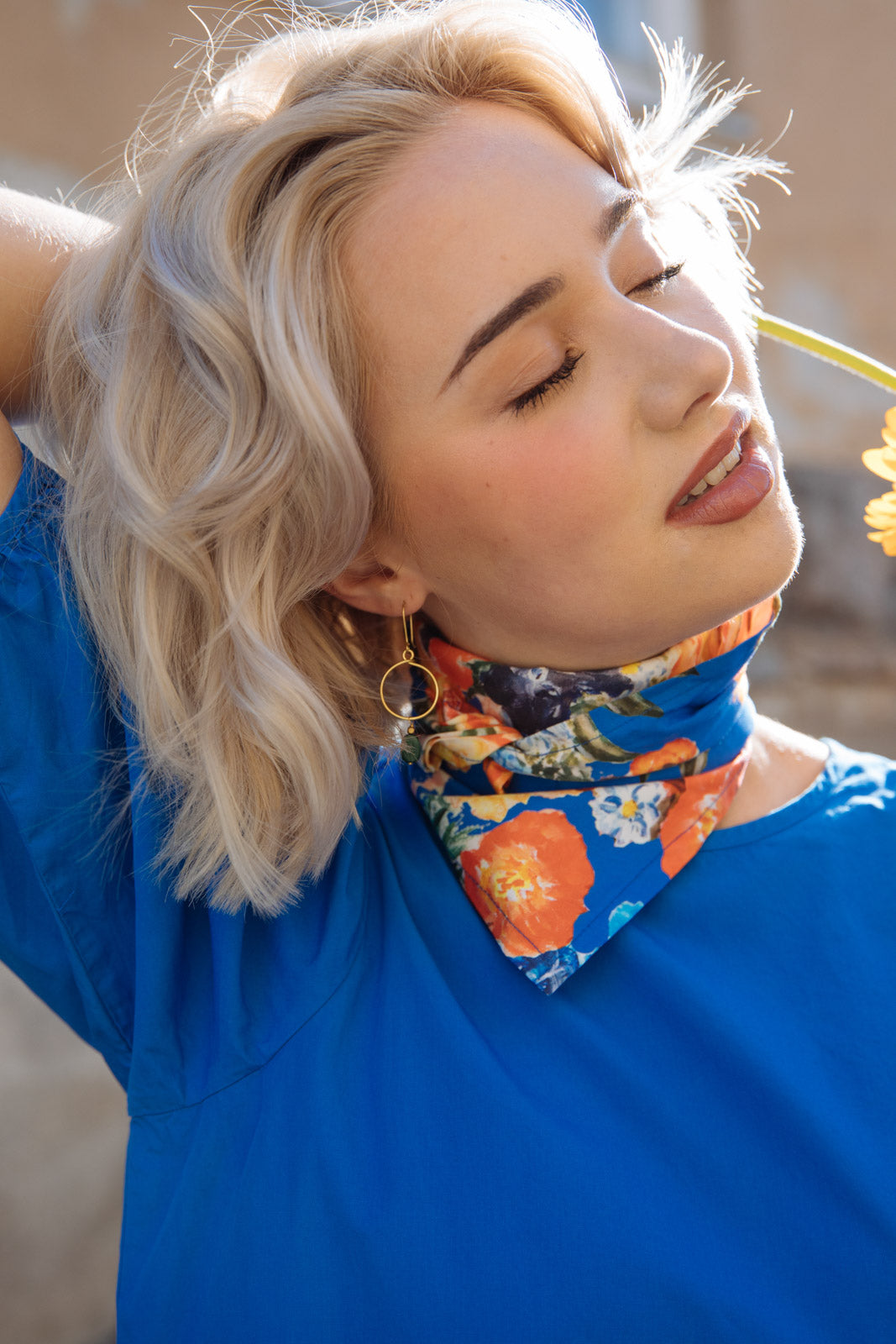 Nepalissa käsintehdyt messinkiset naisten korvakorut