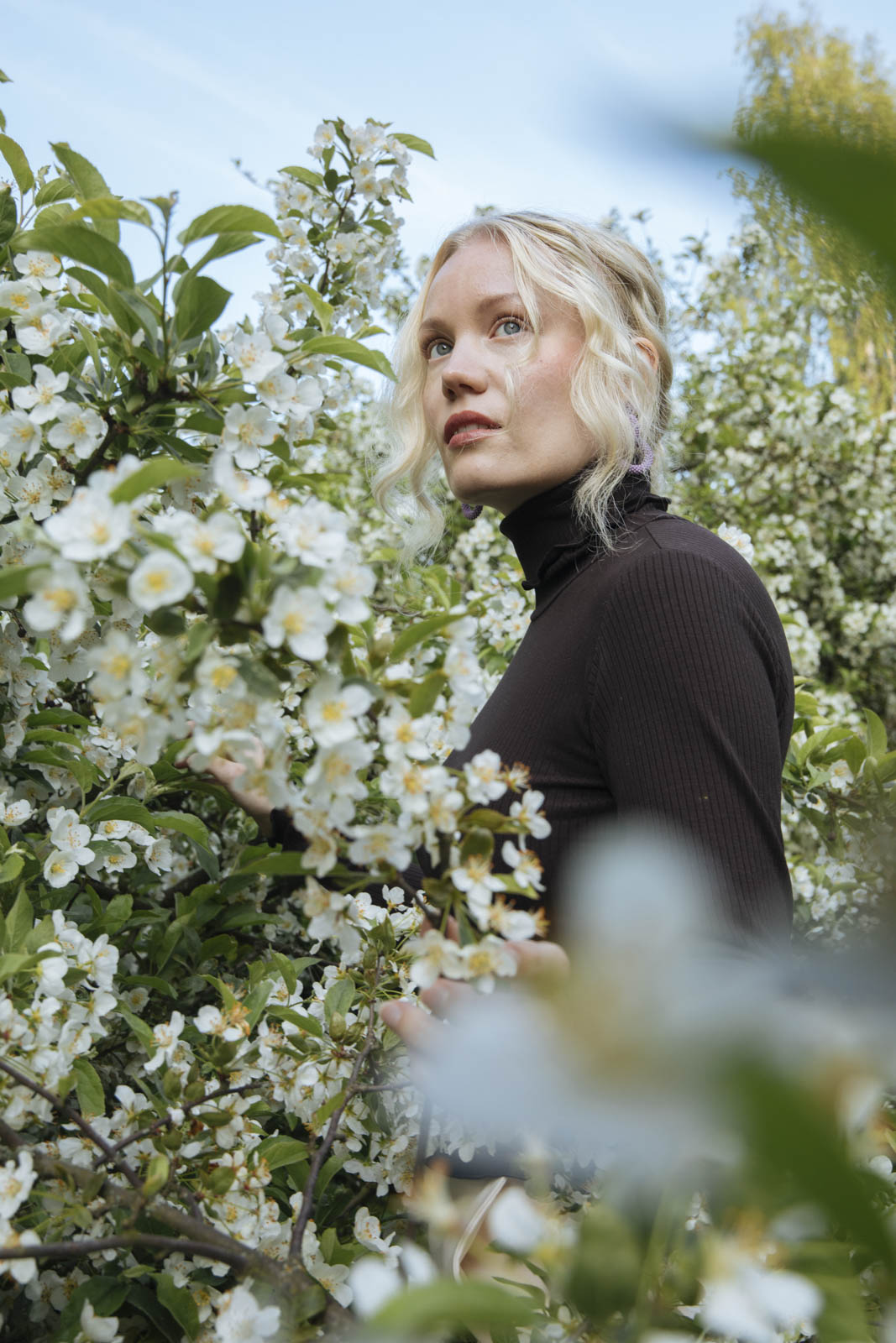 Naisten ruskea pitkähihainen poolopaita | modelheight:165, size:XS