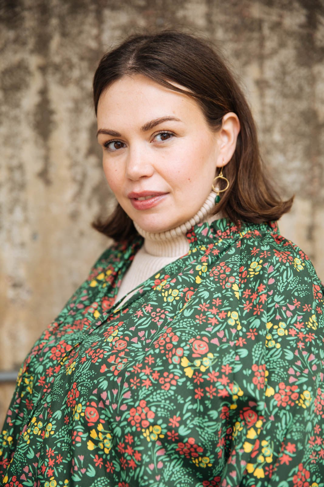 Nepalissa käsintehdyt messinkiset naisten korvakorut