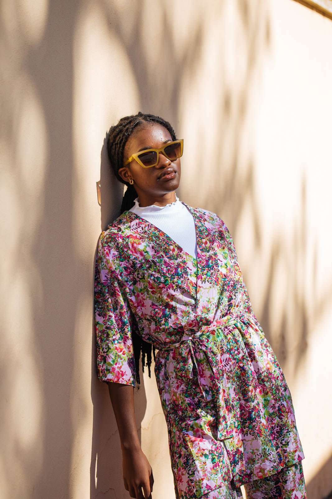 Naisten värikäs puuvillatakki kukkakuviolla