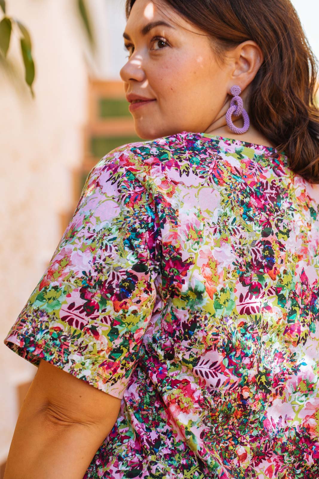 Naisten värikäs puuvillamekko kukkakuviolla