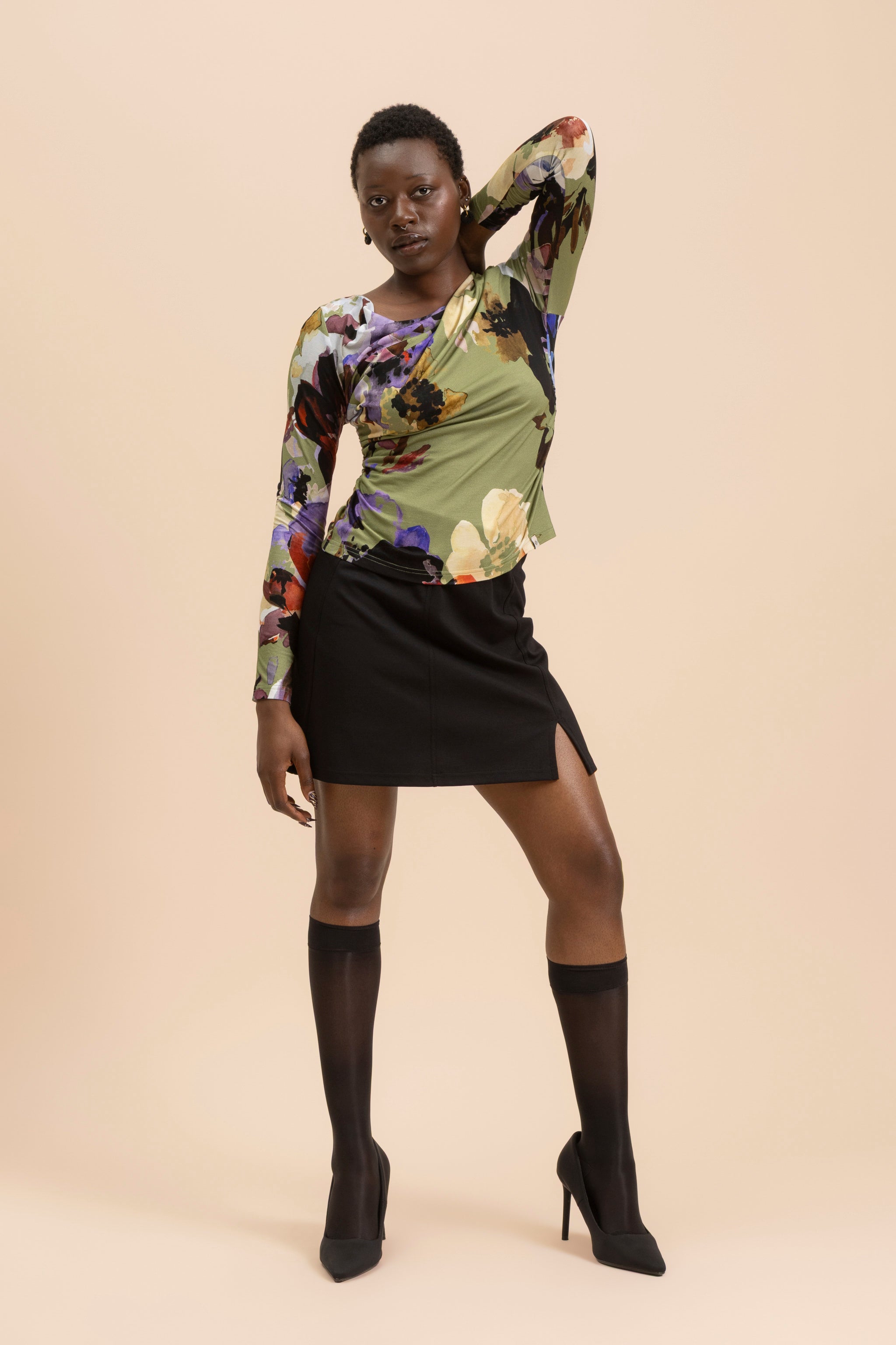 | modelheight:165, size:XS