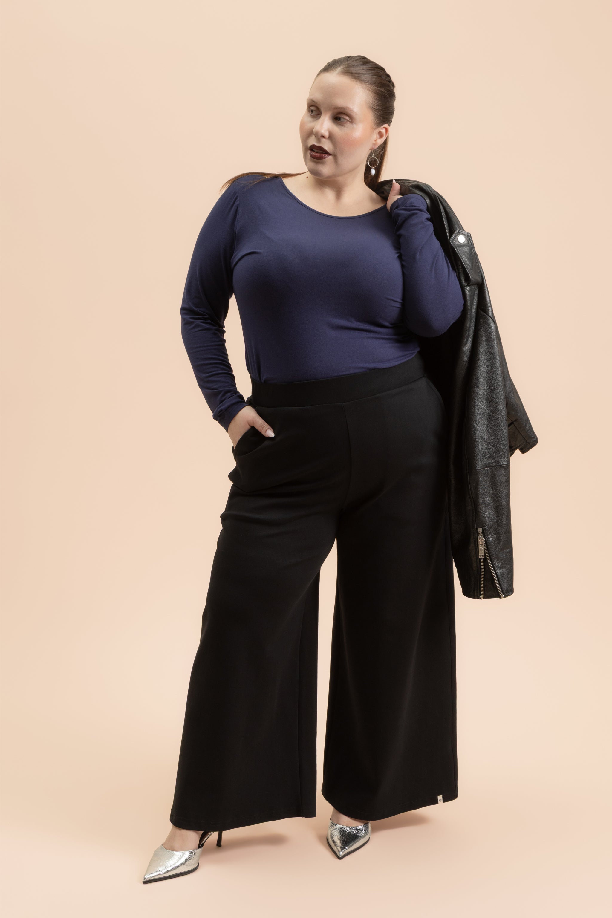 | modelheight:163, size:XL regular