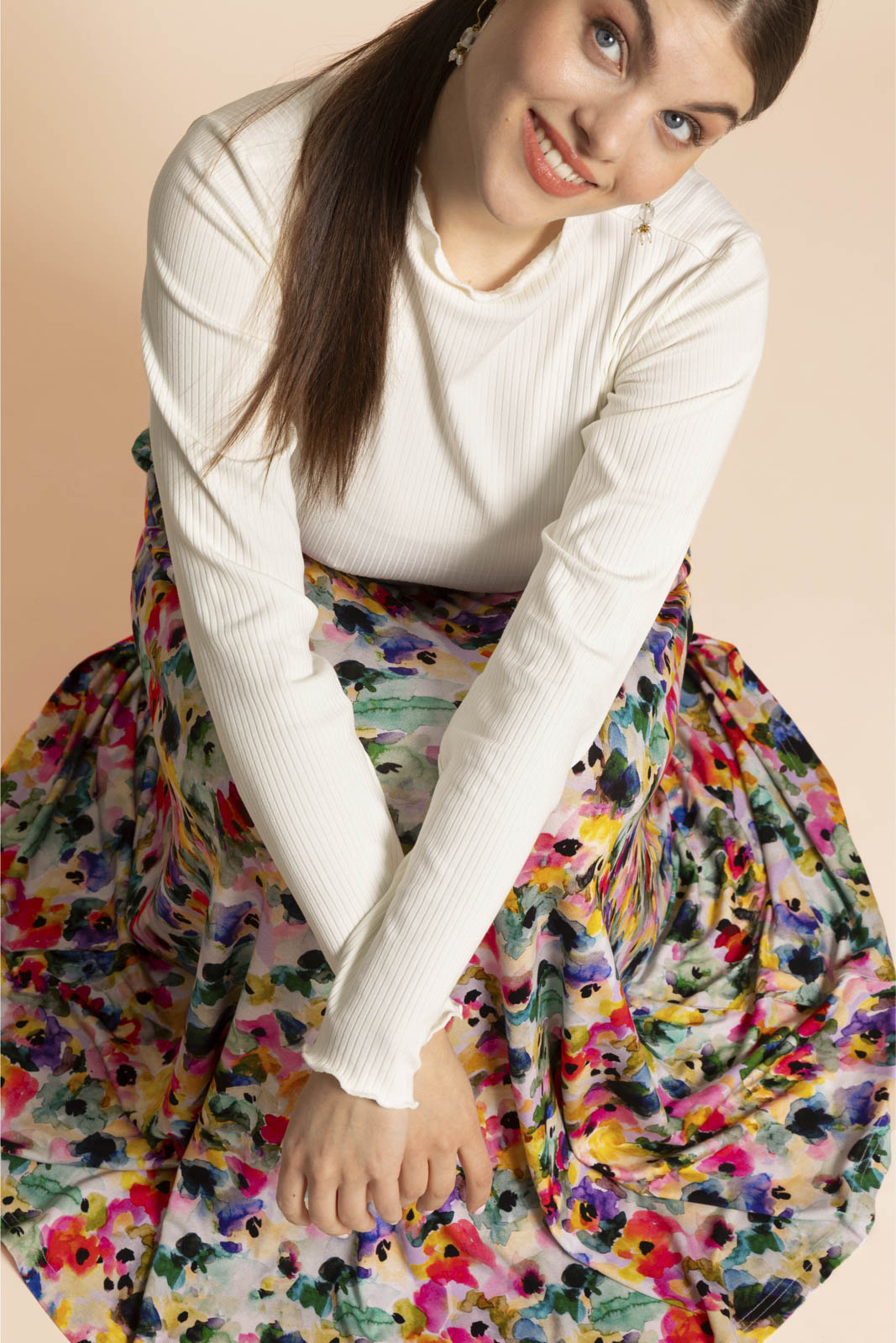 Naisten valkoinen pitkähihainen paita  | modelheight:162, size:M