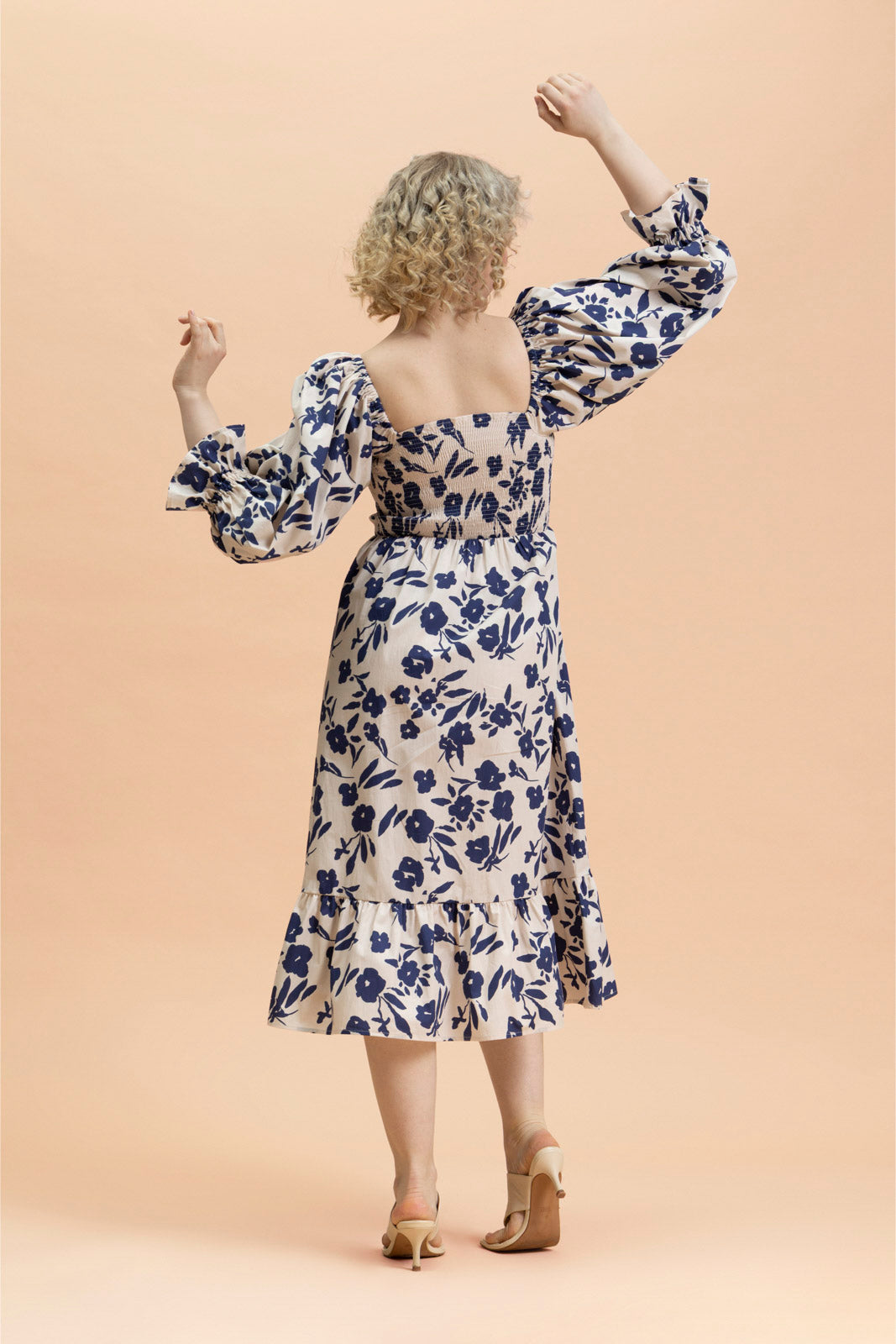 | modelheight:164, size:XS