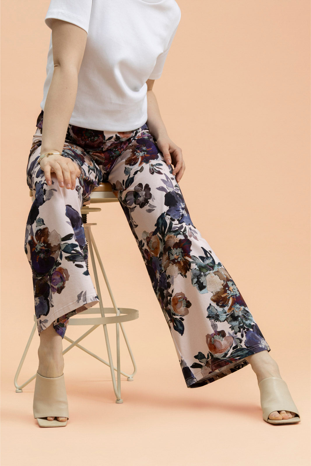 | modelheight:164, size:XS