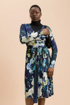 | modelheight:165, size:XS