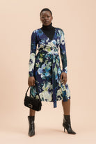 | modelheight:165, size:XS