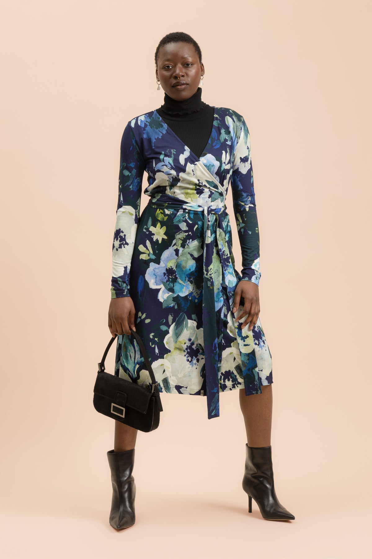 | modelheight:165, size:XS