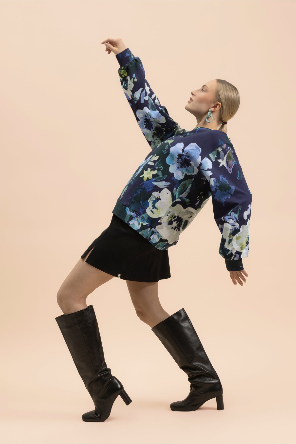 | modelheight:172, size:Usually XS | wearing M