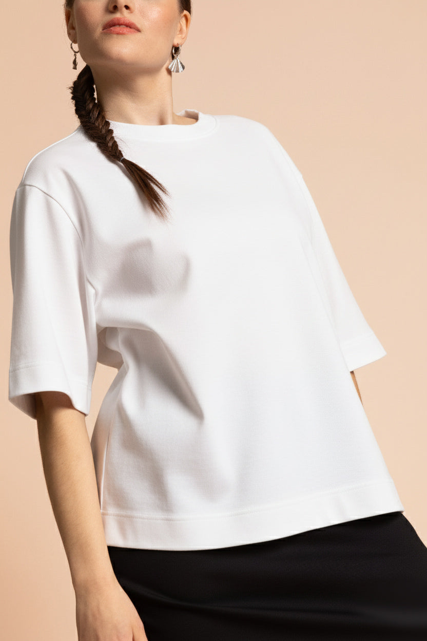 naisten valkoinen oversized t-paita