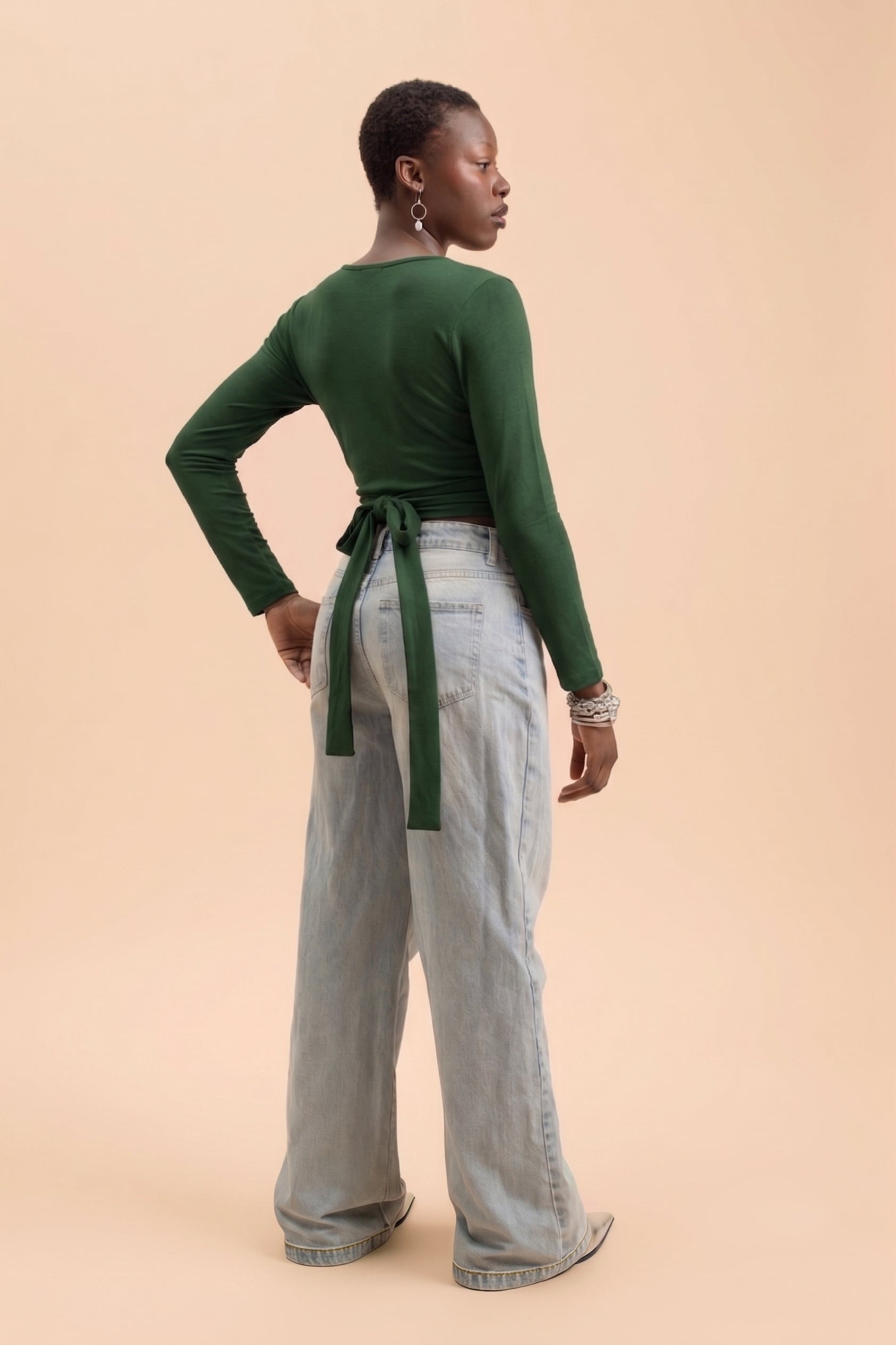 | modelheight:165, size:XS