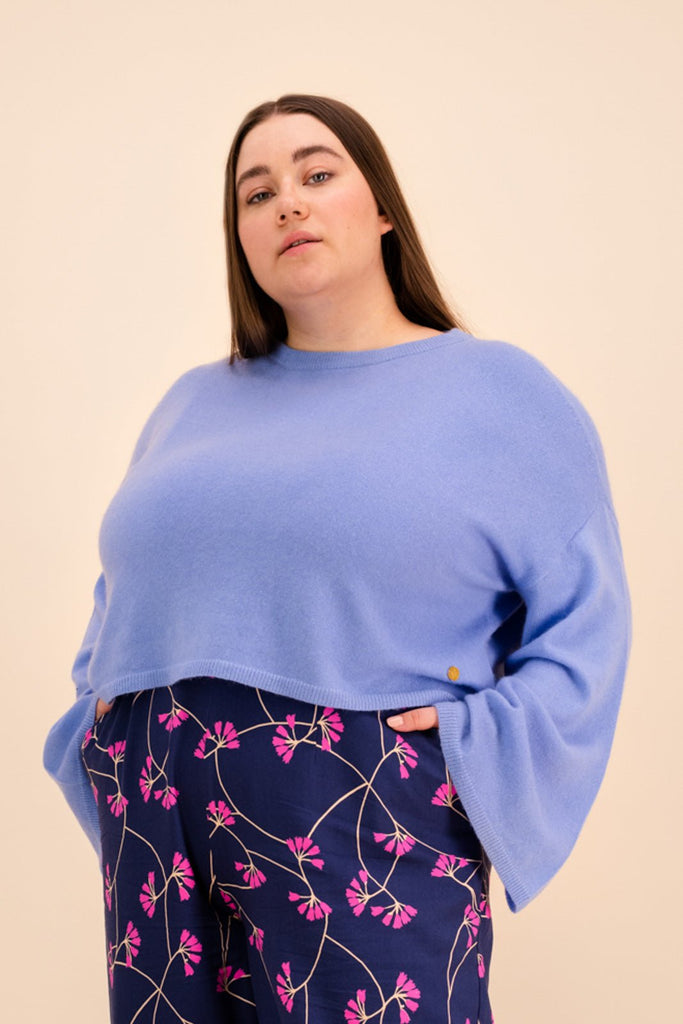 Cashmere Crop Sweater, Blue Mist - Kaiko Clothing Company Oy
